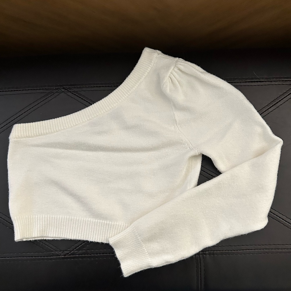 Off the Shoulder Crop Top